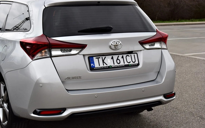 Toyota Auris cena 57900 przebieg: 121111, rok produkcji 2018 z Kielce małe 704